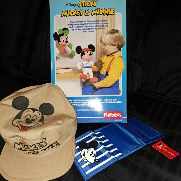 Disney's Sticky Mickey Mouse Baseball 11 in doll with cap and wallet - Picture 5 of 7